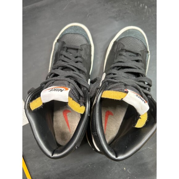 Nike Blazer Mid 77 Vintage Sneakers Mens Size 9 Black/Sail Retro Basketball main image 8